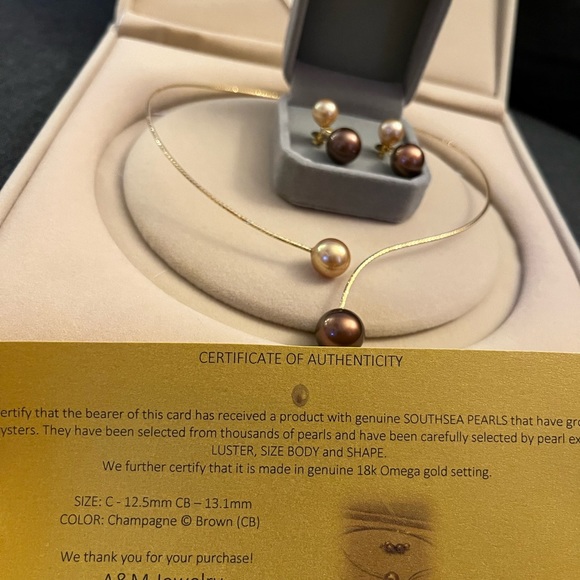 Authentic South Sea Pearls with certificate in 18K gold setting Set - Picture 1 of 6